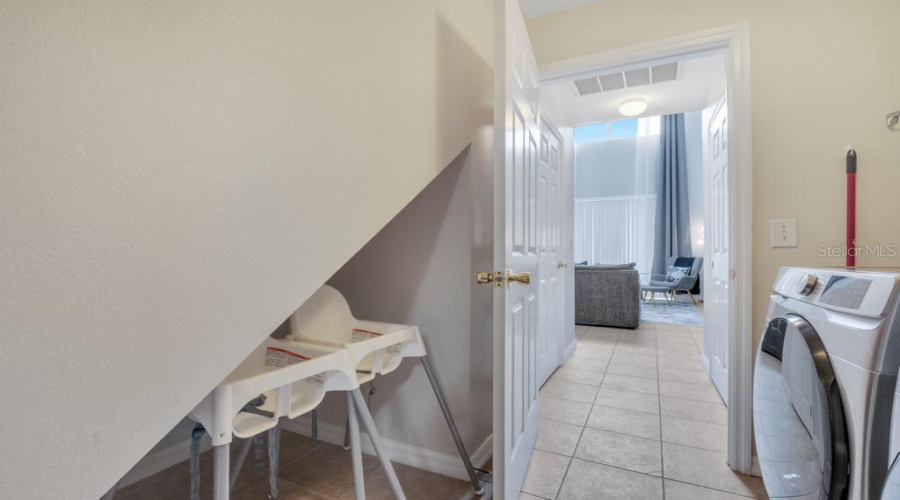 DAVENPORT, Florida 33897, 7 Bedrooms Bedrooms, ,4 BathroomsBathrooms,Residential,For Sale,CORDOVA,0,MFRO6378732