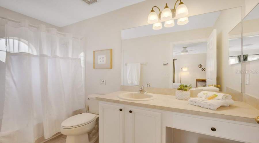 DAVENPORT, Florida 33897, 7 Bedrooms Bedrooms, ,4 BathroomsBathrooms,Residential,For Sale,CORDOVA,0,MFRO6378732