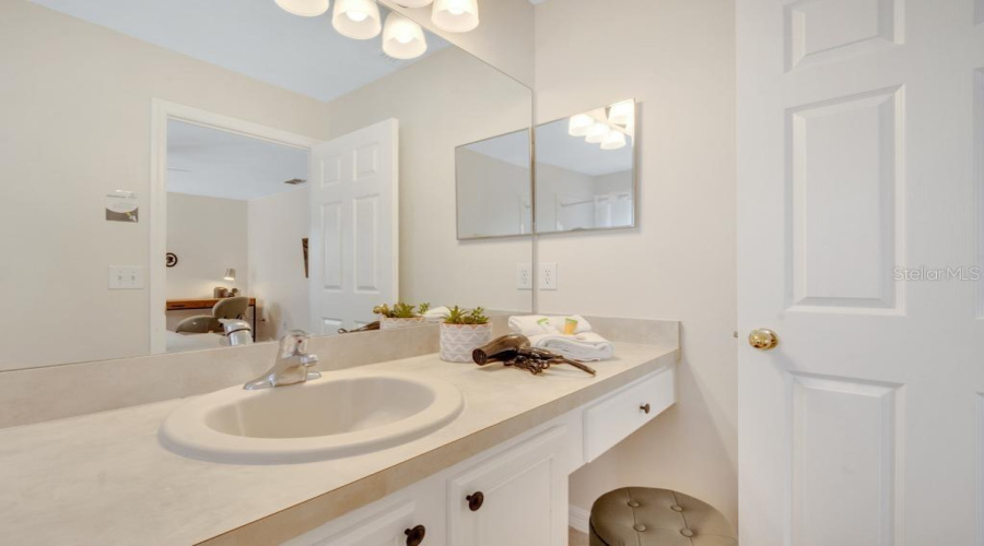 DAVENPORT, Florida 33897, 7 Bedrooms Bedrooms, ,4 BathroomsBathrooms,Residential,For Sale,CORDOVA,0,MFRO6378732