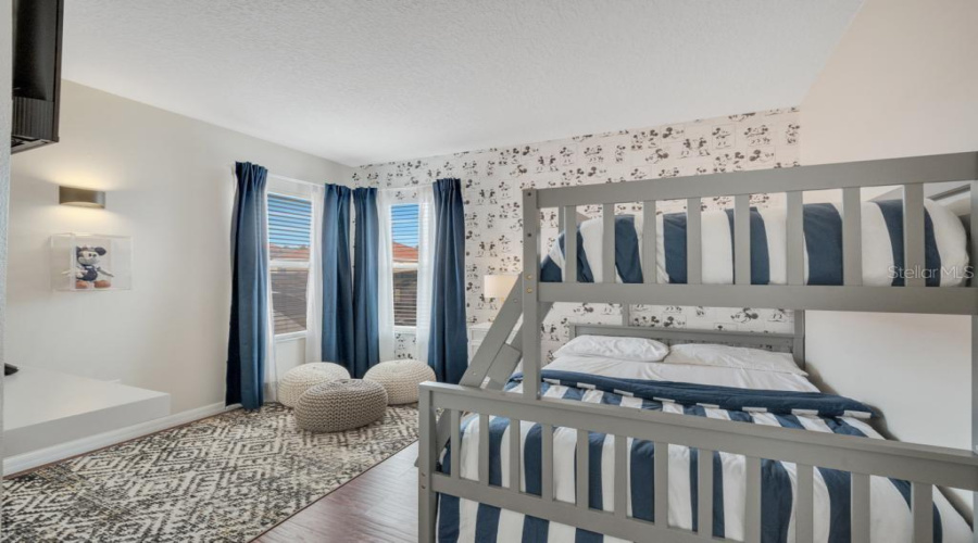 DAVENPORT, Florida 33897, 7 Bedrooms Bedrooms, ,4 BathroomsBathrooms,Residential,For Sale,CORDOVA,0,MFRO6378732