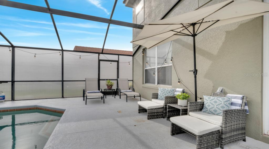 DAVENPORT, Florida 33897, 7 Bedrooms Bedrooms, ,4 BathroomsBathrooms,Residential,For Sale,CORDOVA,0,MFRO6378732