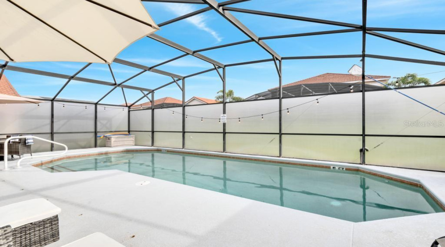 DAVENPORT, Florida 33897, 7 Bedrooms Bedrooms, ,4 BathroomsBathrooms,Residential,For Sale,CORDOVA,0,MFRO6378732