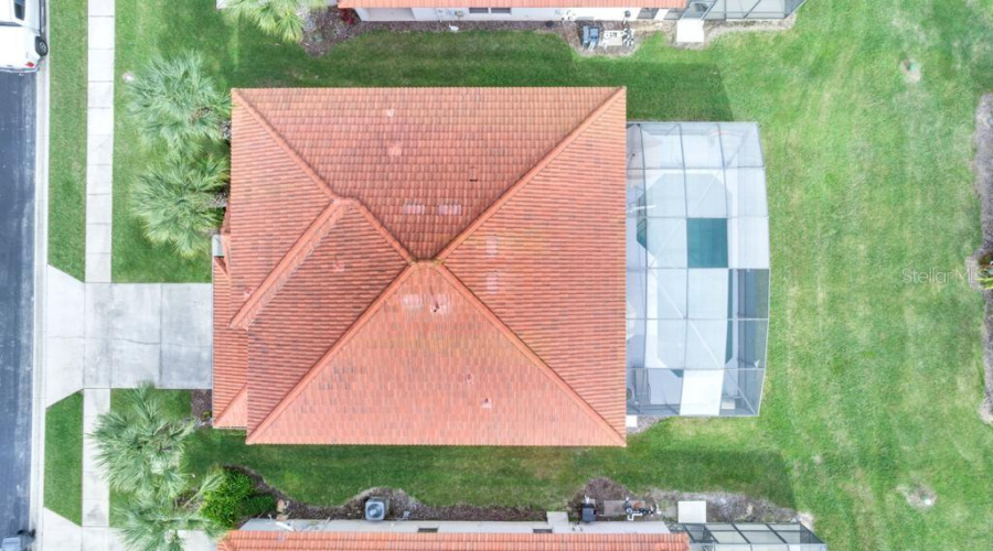 DAVENPORT, Florida 33897, 7 Bedrooms Bedrooms, ,4 BathroomsBathrooms,Residential,For Sale,CORDOVA,0,MFRO6378732