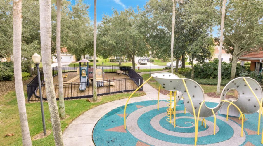 DAVENPORT, Florida 33897, 7 Bedrooms Bedrooms, ,4 BathroomsBathrooms,Residential,For Sale,CORDOVA,0,MFRO6378732