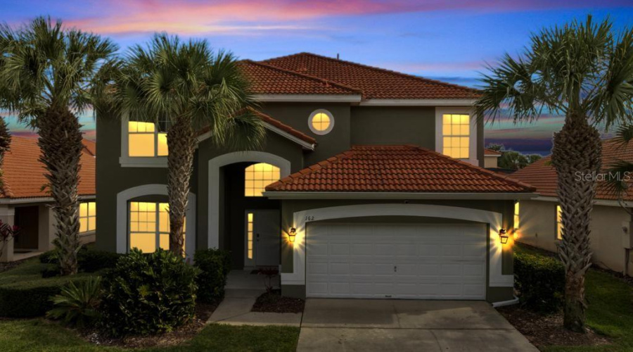 DAVENPORT, Florida 33897, 7 Bedrooms Bedrooms, ,4 BathroomsBathrooms,Residential,For Sale,CORDOVA,0,MFRO6378732