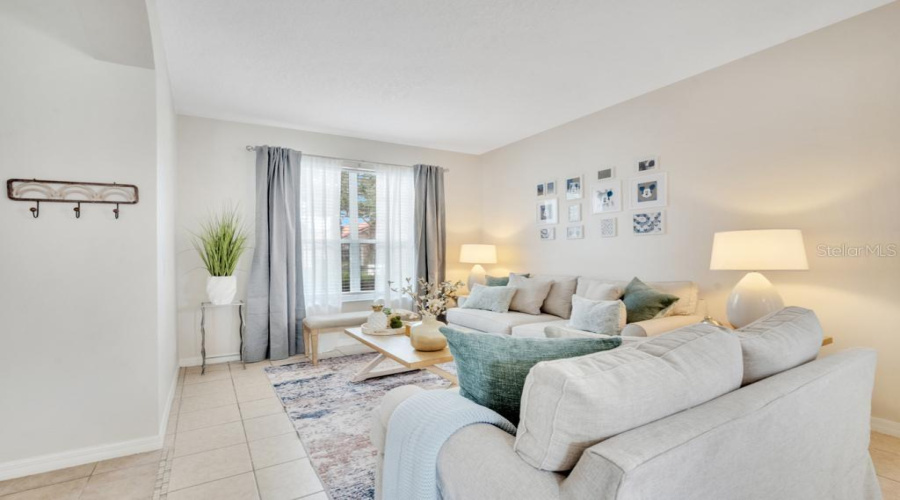 DAVENPORT, Florida 33897, 7 Bedrooms Bedrooms, ,4 BathroomsBathrooms,Residential,For Sale,CORDOVA,0,MFRO6378732