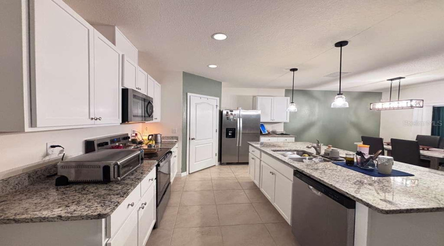 DAVENPORT, Florida 33837, 4 Bedrooms Bedrooms, ,2 BathroomsBathrooms,Residential,For Sale,DOE RUN,0,MFRS5142798