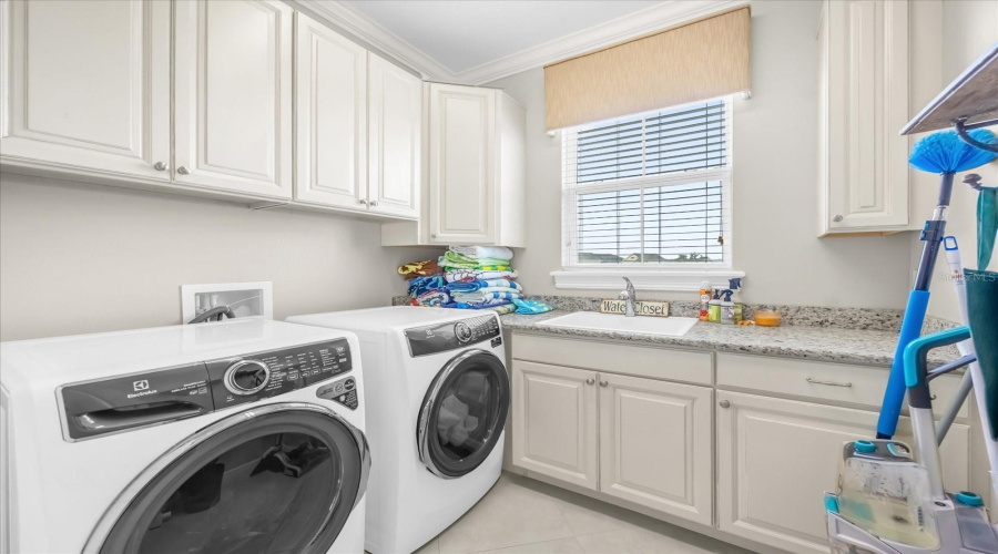 REUNION, Florida 34747, 4 Bedrooms Bedrooms, ,3 BathroomsBathrooms,Residential,For Sale,TITIAN,0,MFRO6378863