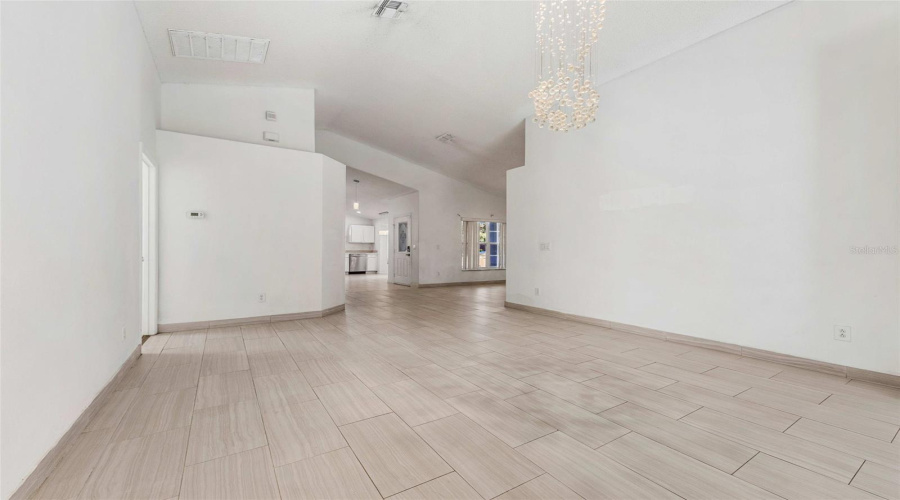 KISSIMMEE, Florida 34747, 4 Bedrooms Bedrooms, ,3 BathroomsBathrooms,Residential,For Sale,ONEIDA,0,MFRO6367521