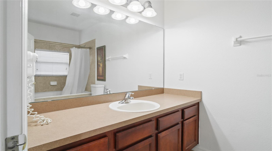 KISSIMMEE, Florida 34747, 7 Bedrooms Bedrooms, ,6 BathroomsBathrooms,Residential,For Sale,ACADIA ESTATES,0,MFRO6353235