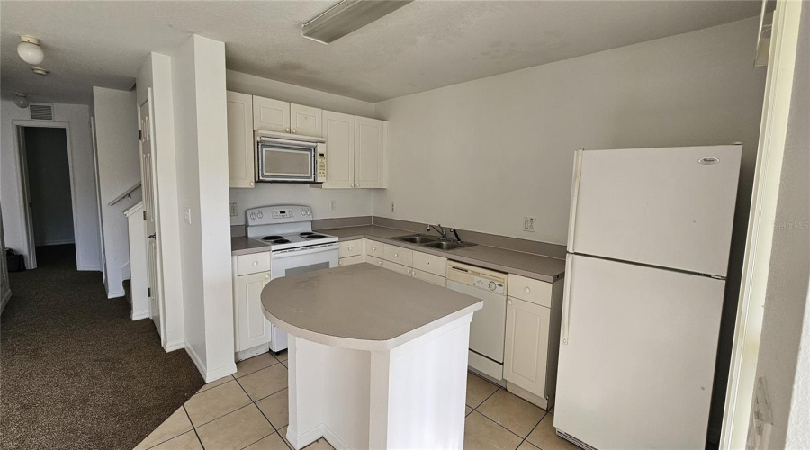 KISSIMMEE, Florida 34746, 4 Bedrooms Bedrooms, ,3 BathroomsBathrooms,Residential,For Sale,CLUB CORTILE,0,MFRS5132809