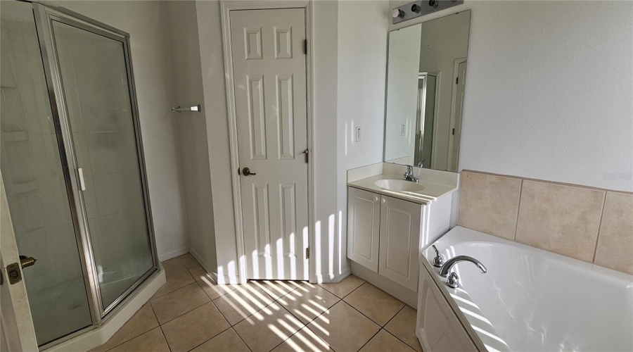 KISSIMMEE, Florida 34746, 4 Bedrooms Bedrooms, ,3 BathroomsBathrooms,Residential,For Sale,CLUB CORTILE,0,MFRS5132809