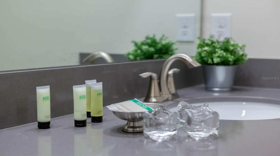 KISSIMMEE, Florida 34746, 6 Bedrooms Bedrooms, ,6 BathroomsBathrooms,Residential,For Sale,BOOKMARK,0,MFRO6322300