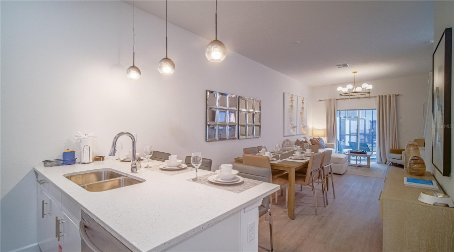 DAVENPORT, Florida 33896, 5 Bedrooms Bedrooms, ,4 BathroomsBathrooms,Residential,For Sale,FAMAGUSTA,0,MFRO6223997