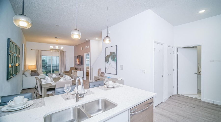 DAVENPORT, Florida 33896, 5 Bedrooms Bedrooms, ,4 BathroomsBathrooms,Residential,For Sale,FAMAGUSTA,0,MFRO6223997