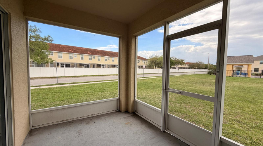 KISSIMMEE, Florida 34746, 3 Bedrooms Bedrooms, ,2 BathroomsBathrooms,Residential,For Sale,CORAL CASTLE,0,MFRS5142989