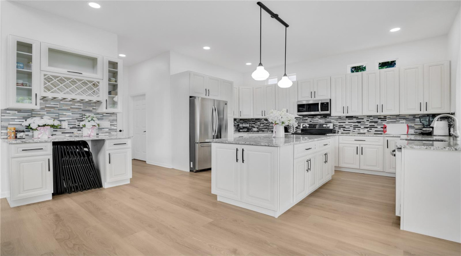 CELEBRATION, Florida 34747, 6 Bedrooms Bedrooms, ,4 BathroomsBathrooms,Residential,For Sale,LONGVIEW,0,MFRO6347988