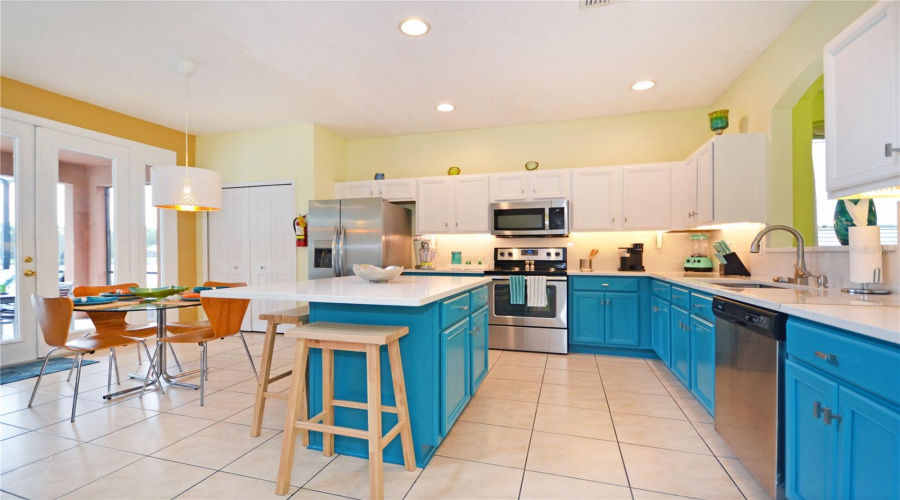 KISSIMMEE, Florida 34746, 7 Bedrooms Bedrooms, ,5 BathroomsBathrooms,Residential,For Sale,HIDEAWAY BEACH,0,MFRS5118091