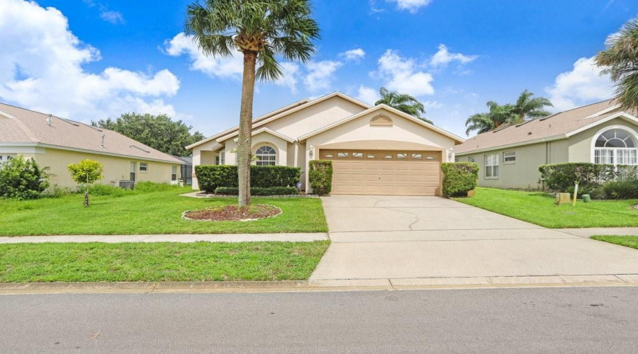 KISSIMMEE, Florida 34747, 4 Bedrooms Bedrooms, ,3 BathroomsBathrooms,Residential,For Sale,LA JOLLA,0,MFRL4954493