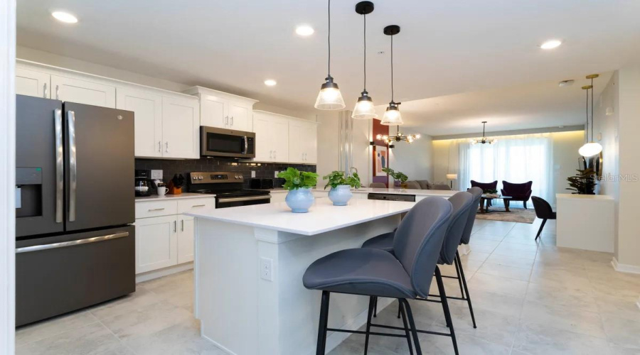 KISSIMMEE, Florida 34746, 2 Bedrooms Bedrooms, ,2 BathroomsBathrooms,Residential,For Sale,PARADOX,0,MFRO6332541