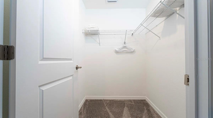 KISSIMMEE, Florida 34746, 2 Bedrooms Bedrooms, ,2 BathroomsBathrooms,Residential,For Sale,PARADOX,0,MFRO6332541