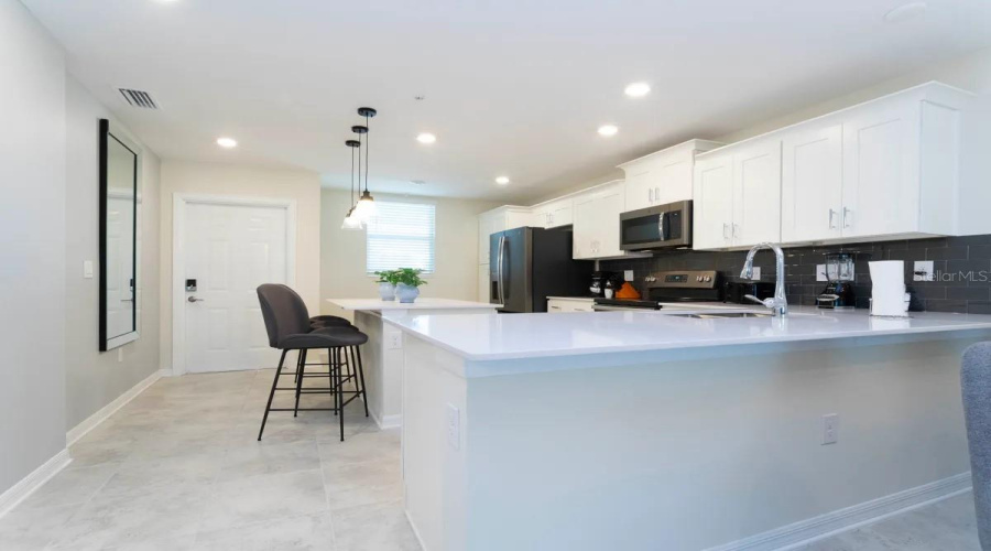 KISSIMMEE, Florida 34746, 2 Bedrooms Bedrooms, ,2 BathroomsBathrooms,Residential,For Sale,PARADOX,0,MFRO6332541