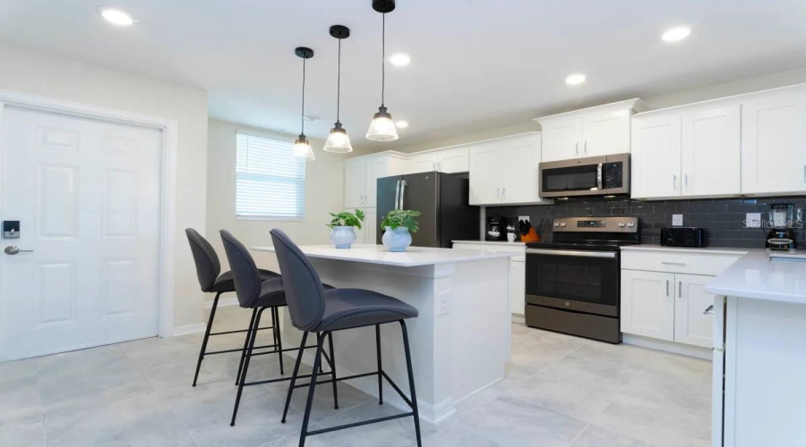 KISSIMMEE, Florida 34746, 2 Bedrooms Bedrooms, ,2 BathroomsBathrooms,Residential,For Sale,PARADOX,0,MFRO6332541