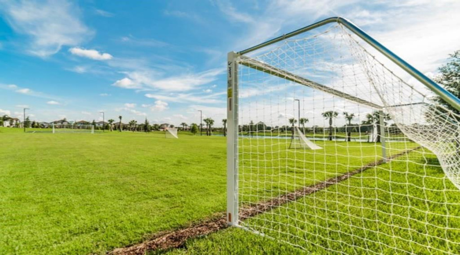 KISSIMMEE, Florida 34747, 6 Bedrooms Bedrooms, ,4 BathroomsBathrooms,Residential,For Sale,FLEMING MIST,0,MFRT3542441