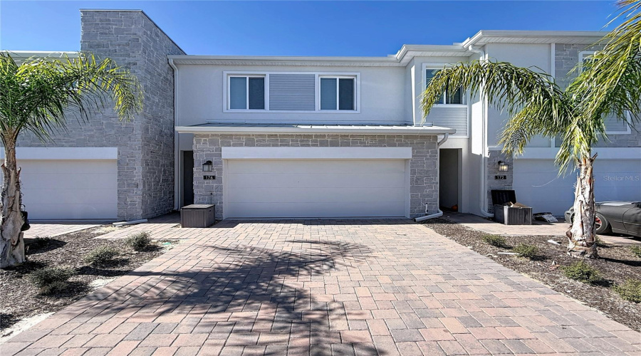 DAVENPORT, Florida 33896, 3 Bedrooms Bedrooms, ,2 BathroomsBathrooms,Residential,For Sale,BOGEY,0,MFRS5142726