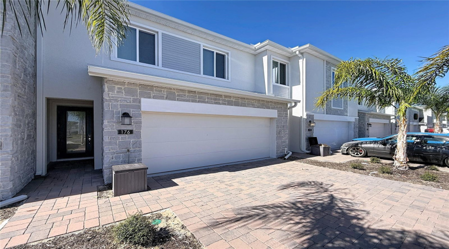 DAVENPORT, Florida 33896, 3 Bedrooms Bedrooms, ,2 BathroomsBathrooms,Residential,For Sale,BOGEY,0,MFRS5142726