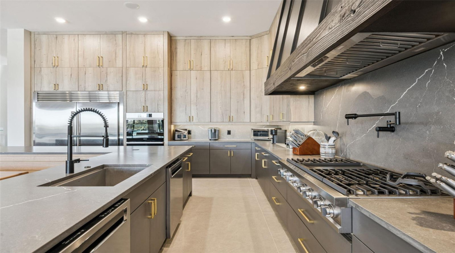 REUNION, Florida 34747, 10 Bedrooms Bedrooms, ,10 BathroomsBathrooms,Residential,For Sale,GOLDEN BEAR,0,MFRO6378786