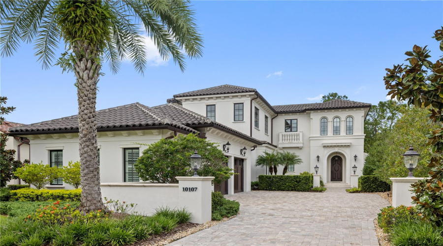 GOLDEN OAK, Florida 32836, 4 Bedrooms Bedrooms, ,3 BathroomsBathrooms,Residential,For Sale,MATTRAW,0,MFRO6376002