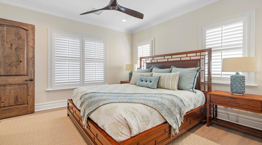 Upstairs Bedroom 4 with shared bathroom