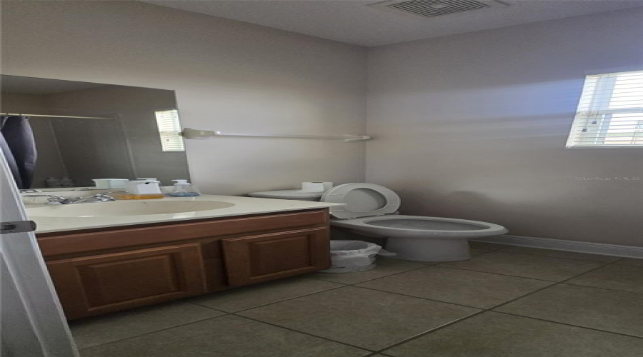 ORLANDO, Florida 32836, 4 Bedrooms Bedrooms, ,3 BathroomsBathrooms,Residential,For Sale,VIA BELLA NOTTE,0,MFRS5142994