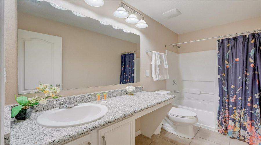 KISSIMMEE, Florida 34746, 4 Bedrooms Bedrooms, ,3 BathroomsBathrooms,Residential,For Sale,ADELAIDE,0,MFRO6379671