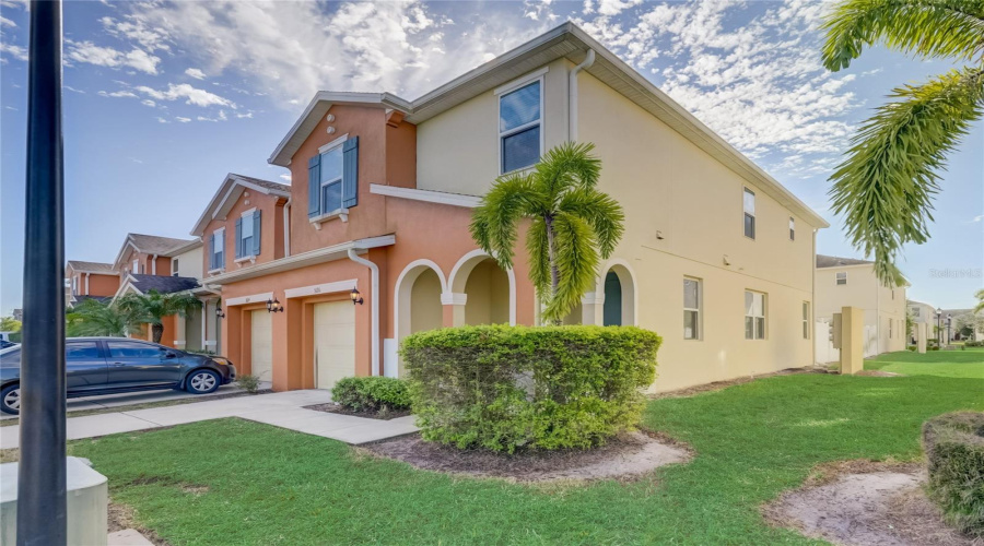 KISSIMMEE, Florida 34746, 4 Bedrooms Bedrooms, ,3 BathroomsBathrooms,Residential,For Sale,ADELAIDE,0,MFRO6379671