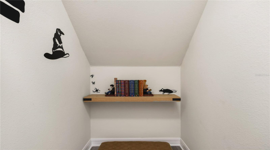 DAVENPORT, Florida 33897, 6 Bedrooms Bedrooms, ,4 BathroomsBathrooms,Residential,For Sale,KONA,0,MFRS5142965