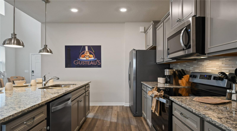 DAVENPORT, Florida 33897, 6 Bedrooms Bedrooms, ,4 BathroomsBathrooms,Residential,For Sale,KONA,0,MFRS5142965