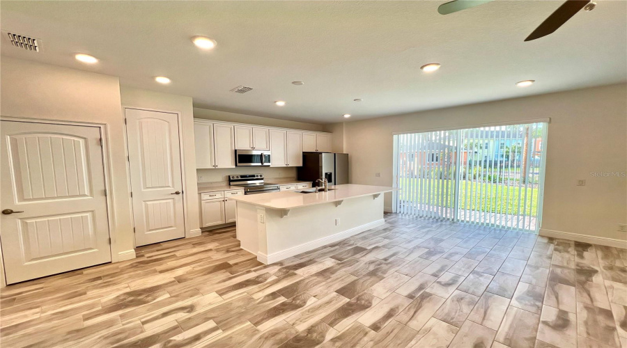 KISSIMMEE, Florida 34747, 3 Bedrooms Bedrooms, ,3 BathroomsBathrooms,Residential,For Sale,CASTAWAY,0,MFRO6378936