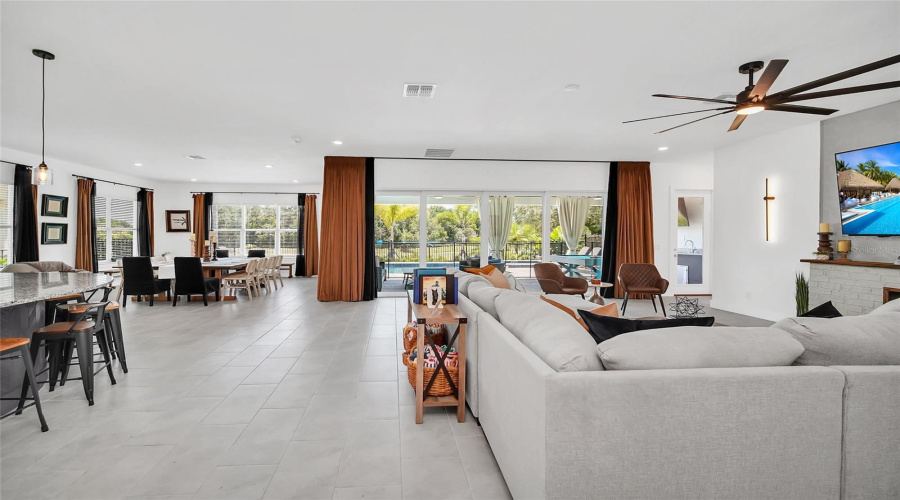 REUNION, Florida 34747, 10 Bedrooms Bedrooms, ,10 BathroomsBathrooms,Residential,For Sale,RADIANT,0,MFRO6376346