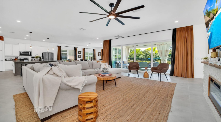 REUNION, Florida 34747, 10 Bedrooms Bedrooms, ,10 BathroomsBathrooms,Residential,For Sale,RADIANT,0,MFRO6376346