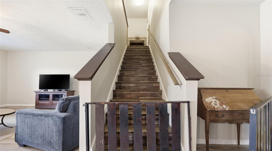 DAVENPORT, Florida 33897, 5 Bedrooms Bedrooms, ,3 BathroomsBathrooms,Residential,For Sale,LAZY WILLOW,0,MFRS5140894