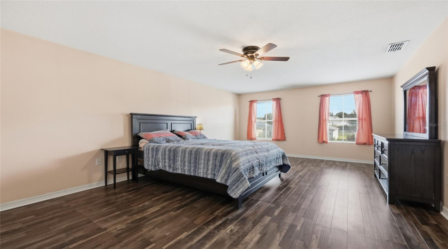 DAVENPORT, Florida 33897, 5 Bedrooms Bedrooms, ,3 BathroomsBathrooms,Residential,For Sale,LAZY WILLOW,0,MFRS5140894