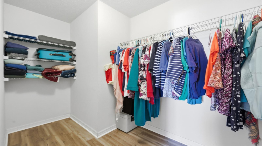 DAVENPORT, Florida 33897, 5 Bedrooms Bedrooms, ,3 BathroomsBathrooms,Residential,For Sale,LAZY WILLOW,0,MFRS5140894