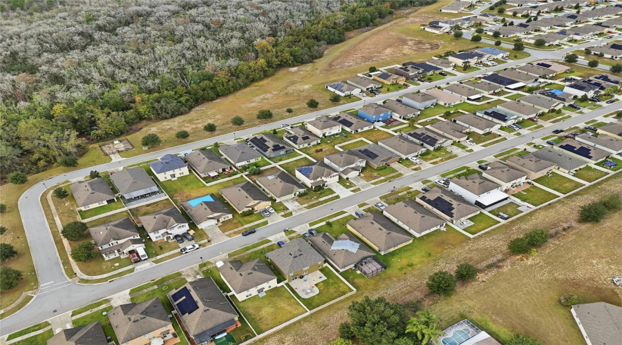 DAVENPORT, Florida 33897, 5 Bedrooms Bedrooms, ,3 BathroomsBathrooms,Residential,For Sale,LAZY WILLOW,0,MFRS5140894