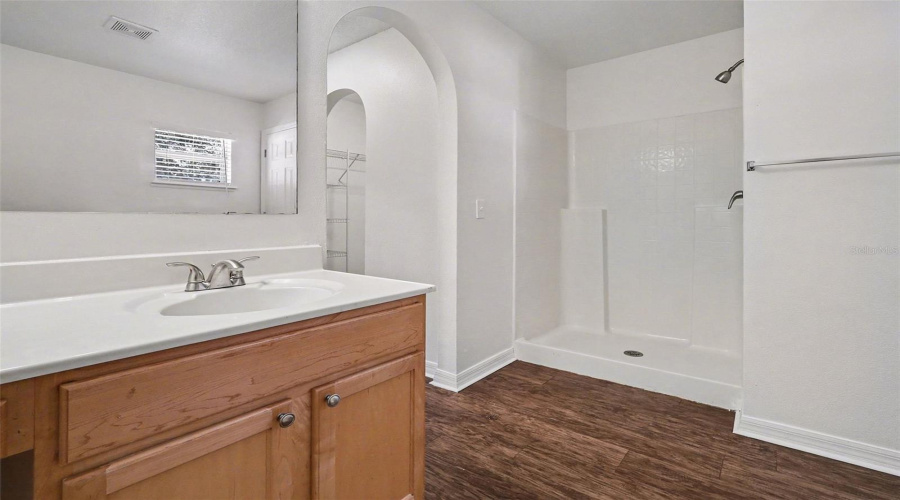 DAVENPORT, Florida 33837, 4 Bedrooms Bedrooms, ,2 BathroomsBathrooms,Residential,For Sale,LOBELIA,0,MFRO6378877