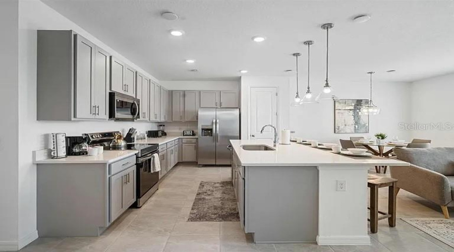 DAVENPORT, Florida 33896, 3 Bedrooms Bedrooms, ,2 BathroomsBathrooms,Residential,For Sale,LONGBOAT DR,0,MFRO6379978