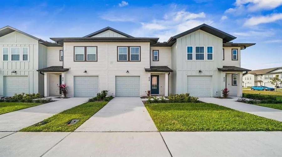 DAVENPORT, Florida 33896, 3 Bedrooms Bedrooms, ,2 BathroomsBathrooms,Residential,For Sale,LONGBOAT DR,0,MFRO6379978