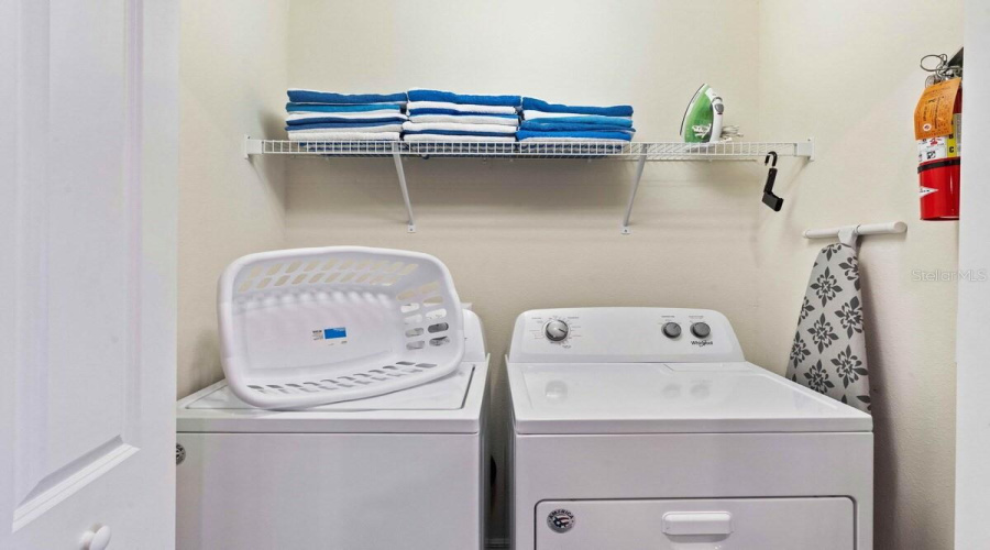 DAVENPORT, Florida 33897, 5 Bedrooms Bedrooms, ,4 BathroomsBathrooms,Residential,For Sale,JETTY,0,MFRO6379988