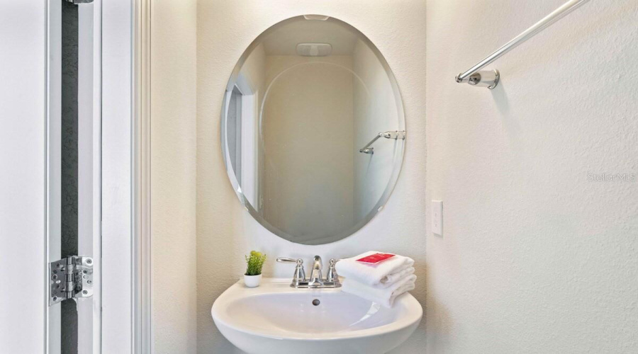 DAVENPORT, Florida 33897, 5 Bedrooms Bedrooms, ,4 BathroomsBathrooms,Residential,For Sale,JETTY,0,MFRO6379988